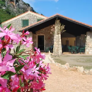 Bed & Breakfast Punto Di Ristoro Uttolo, Baunei